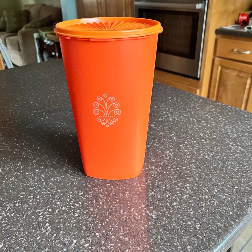 Vintage Tupperware 10” Tall Servalier Canister w/Lid Harvest Orange 1222-4